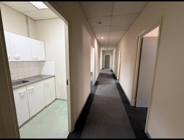 313M² OFFICE TO LET IN RIVIERA